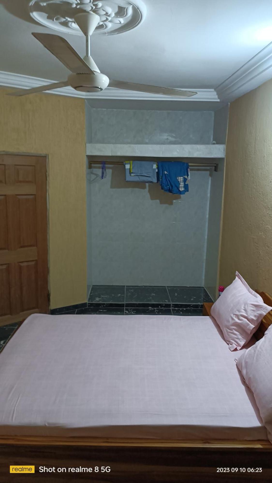 Studio 2 Climatise Et Ventilateur Plafonnier Et Wifi Gratuit A 6 Nuitees De Reservation Hotel Lome Luaran gambar